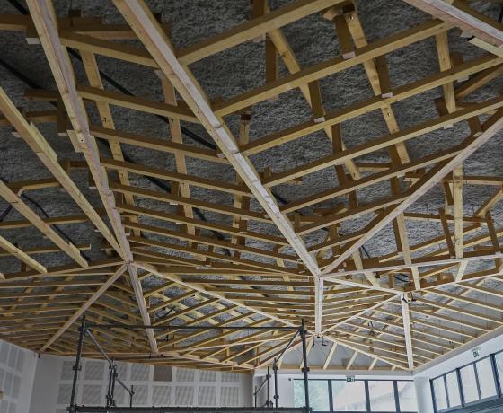 Structure du plafond de la salle polyvalente